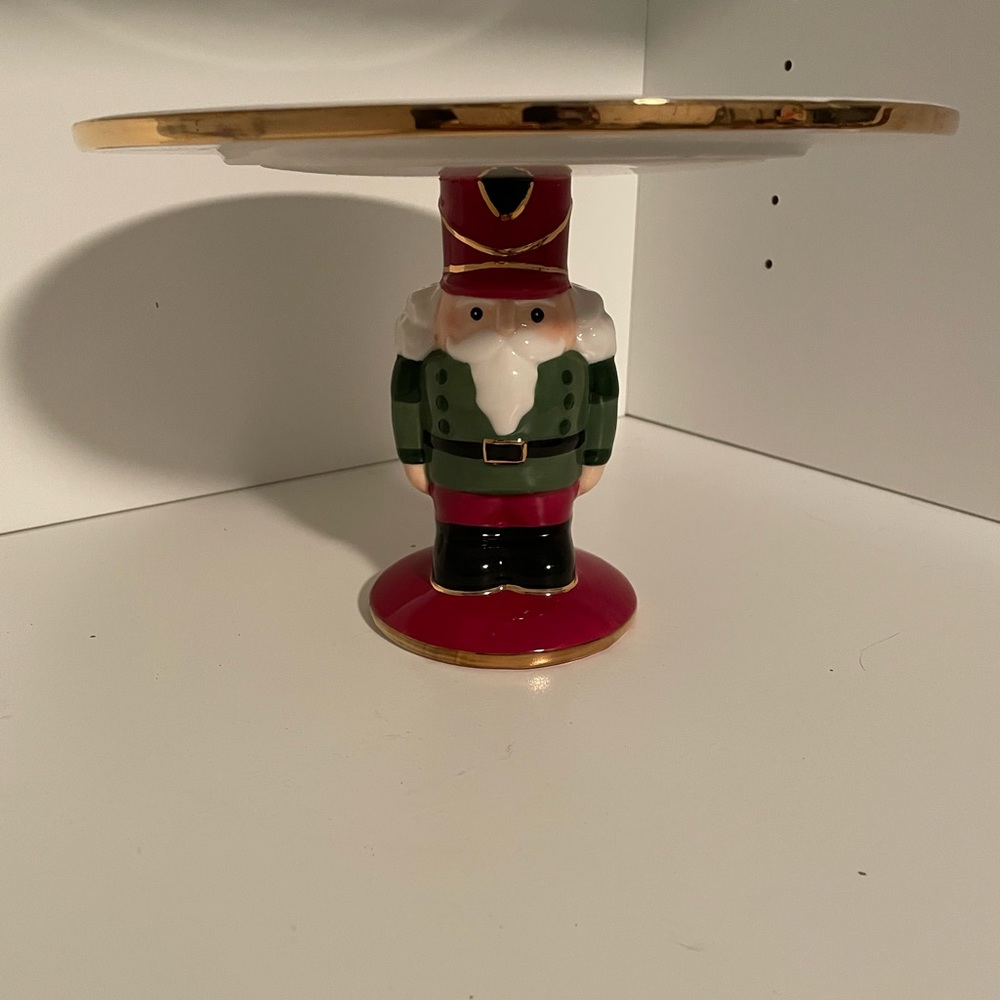 Frontgate nutcracker cake plate